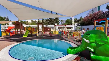 Karmir Resort & Spa