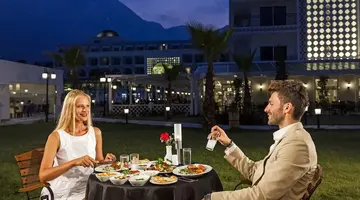 Karmir Resort & Spa