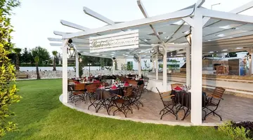 Karmir Resort & Spa