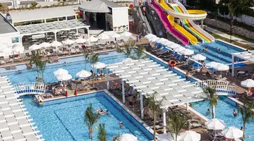 Karmir Resort & Spa