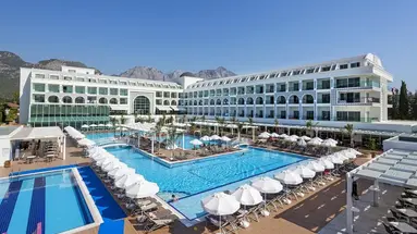 Karmir Resort & Spa