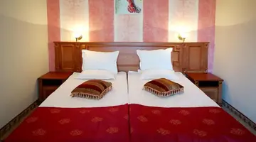 Karolina (Hotel Part)
