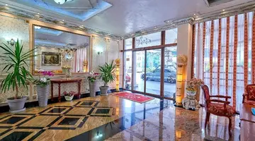 Karolina (Hotel Part)