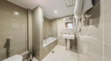 Karras Hotel