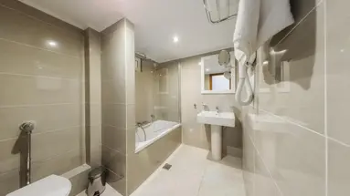 Karras Hotel