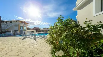 Karras Hotel