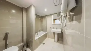 Karras Hotel