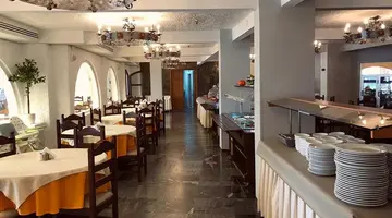 KARTEROS HOTEL