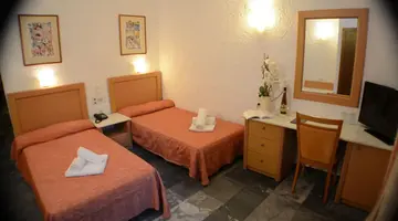 Karteros Hotel