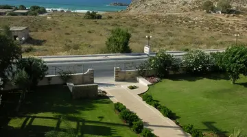 Karteros Hotel
