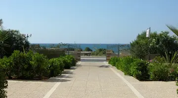 KARTEROS HOTEL