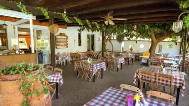 KASSANDRA FAMILY APARTHOTEL