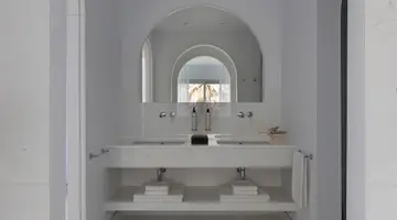 KASSANDRA PALACE