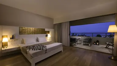 KASSANDRA PALACE