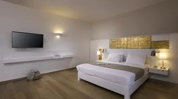 KASSANDRA PALACE