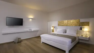 KASSANDRA PALACE