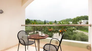 KASSANDRA PALACE