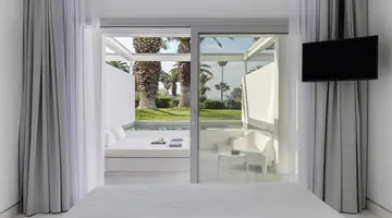 KASSANDRA PALACE