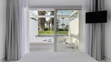 KASSANDRA PALACE