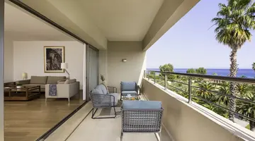 KASSANDRA PALACE