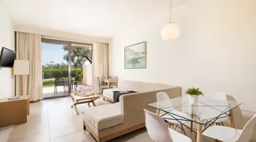 KASSANDRA PALACE