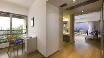 KASSANDRA PALACE