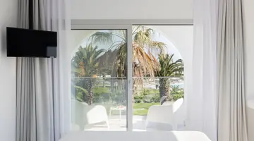 KASSANDRA PALACE