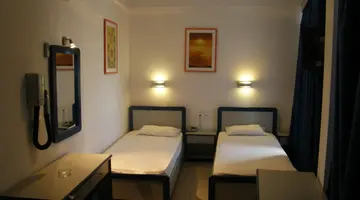 Kassavetis Center Hotel Studios & Apartm