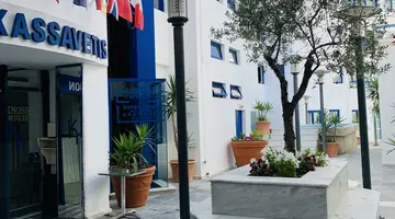 KASSAVETIS CENTER - HOTEL STUDIOS & APARTMENTS