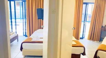 KASSAVETIS CENTER - HOTEL STUDIOS & APARTMENTS