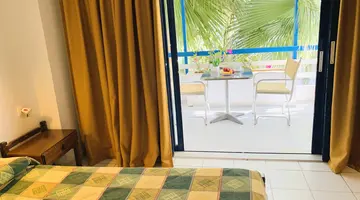 KASSAVETIS CENTER - HOTEL STUDIOS & APARTMENTS