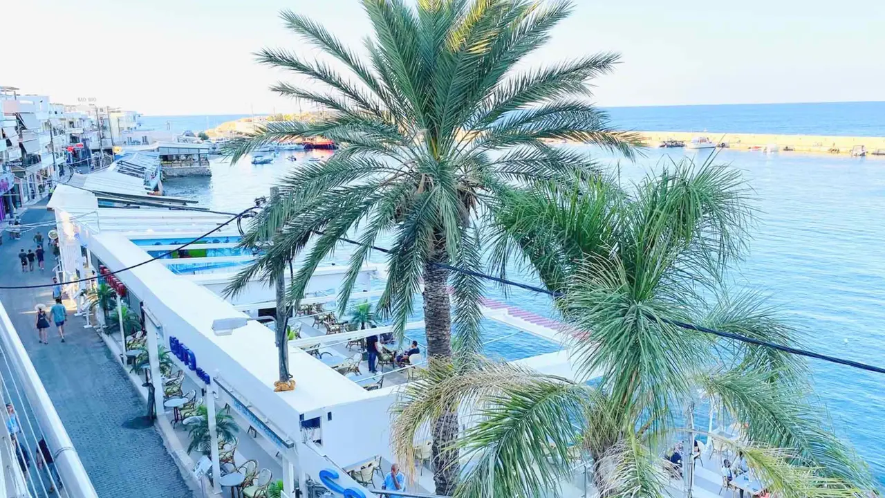 KASSAVETIS CENTER-HOTEL STUDIOS & APTS