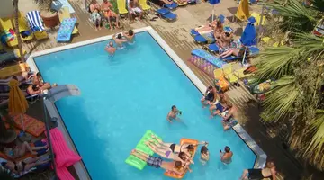 KASSAVETIS CENTER-HOTEL STUDIOS & APTS