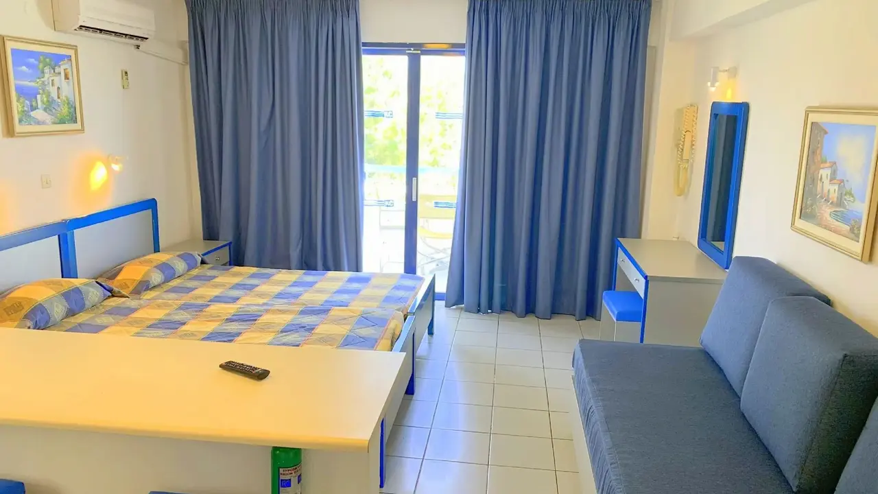 KASSAVETIS CENTER-HOTEL STUDIOS & APTS