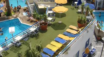 KASSAVETIS CENTER-HOTEL STUDIOS & APTS