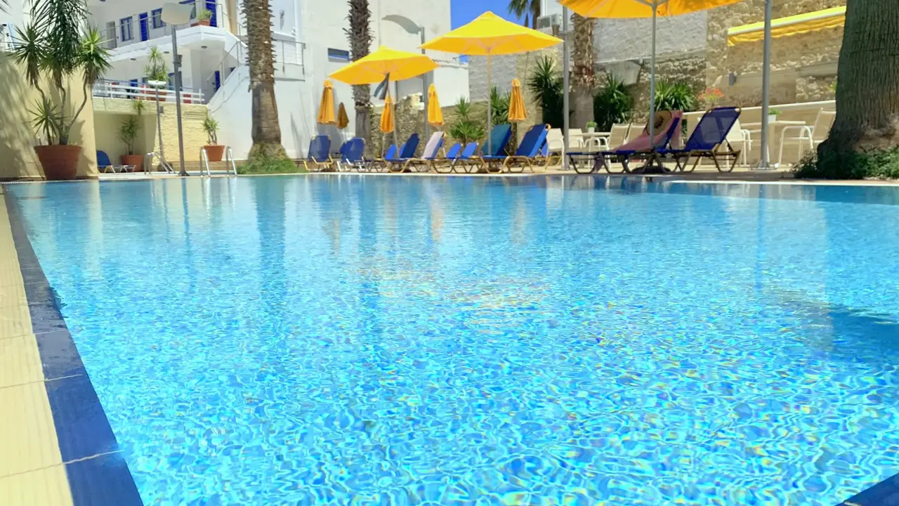 KASSAVETIS CENTER-HOTEL STUDIOS & APTS