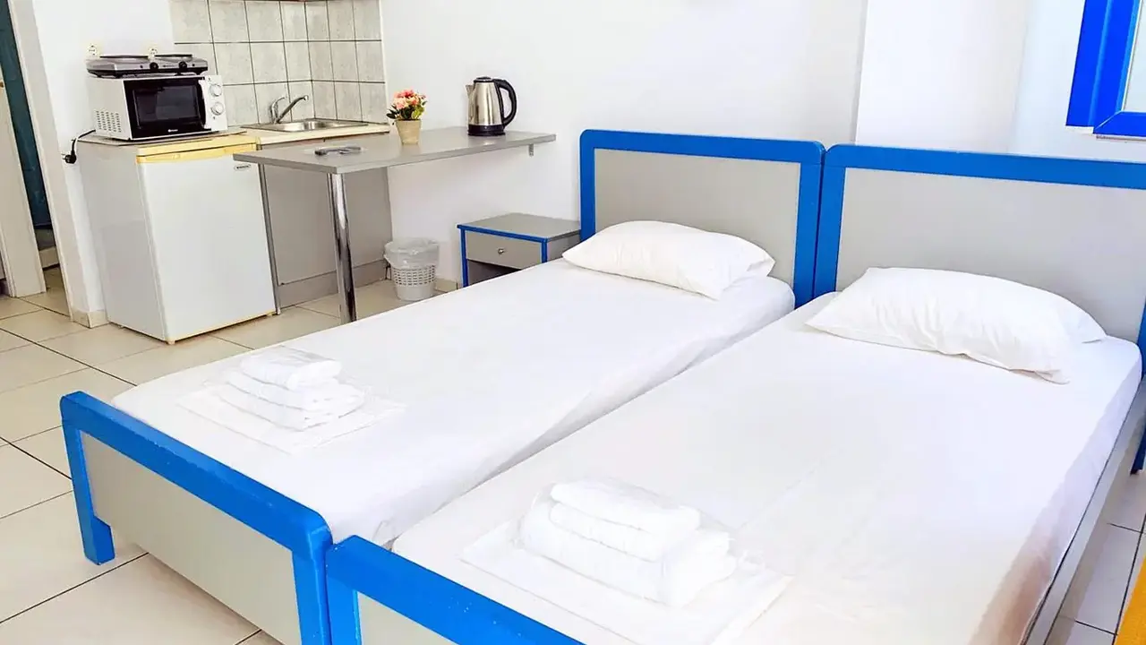 KASSAVETIS CENTER-HOTEL STUDIOS & APTS