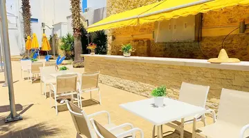KASSAVETIS CENTER-HOTEL STUDIOS & APTS