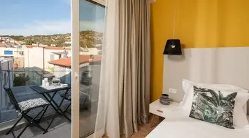 Kastro Beach Apartments