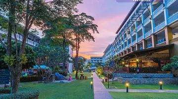 Kata Sea Breeze Resort
