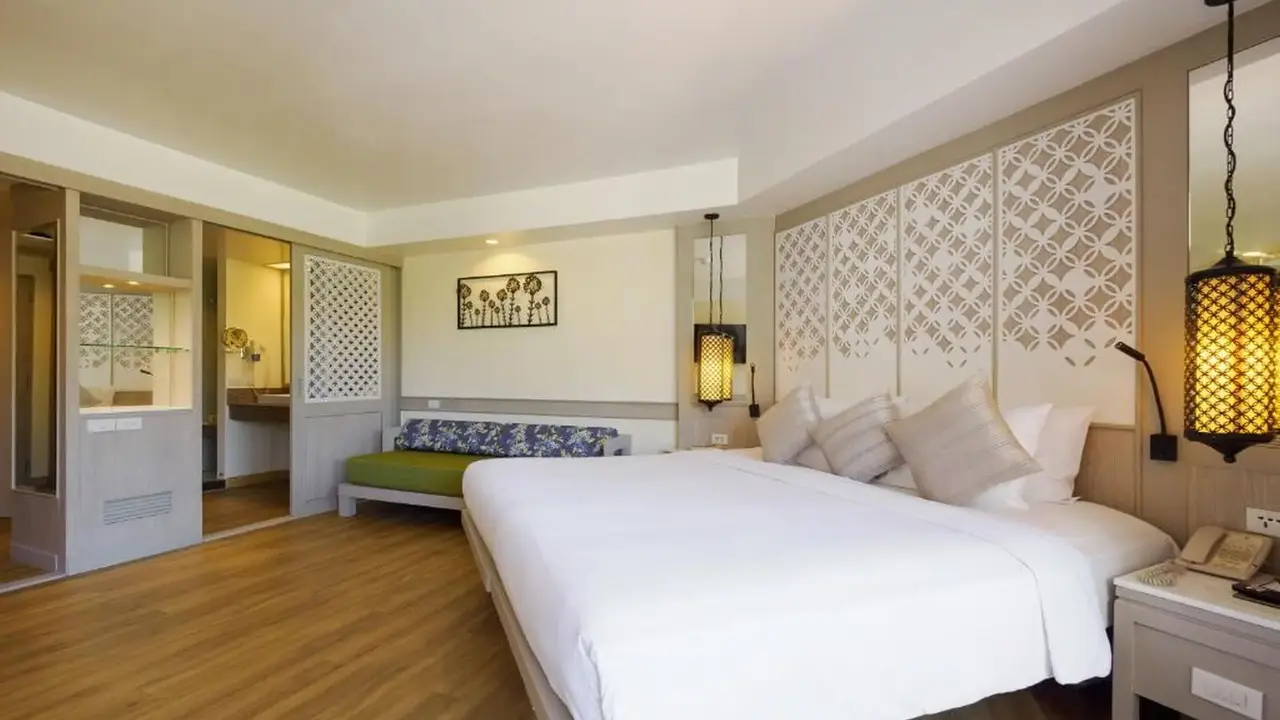 Katathani Phuket Beach Resort