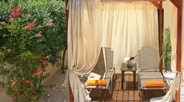 Katrin Suites