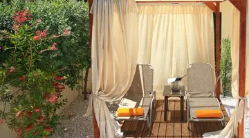 Katrin Suites