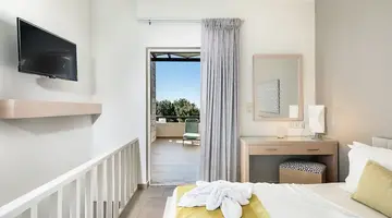 Kavos Hotel