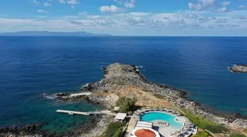 Kavos Hotel
