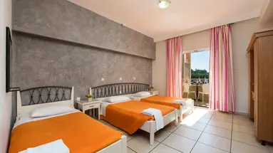 Kavos Plaza