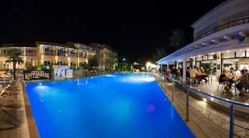 Kavos Plaza