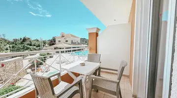 Kavos Plaza
