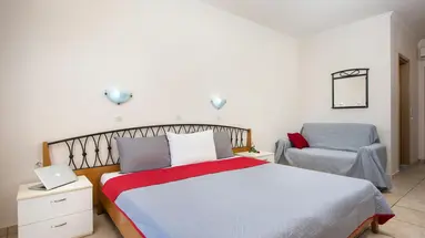 Kavos Plaza