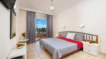 Kavos Plaza